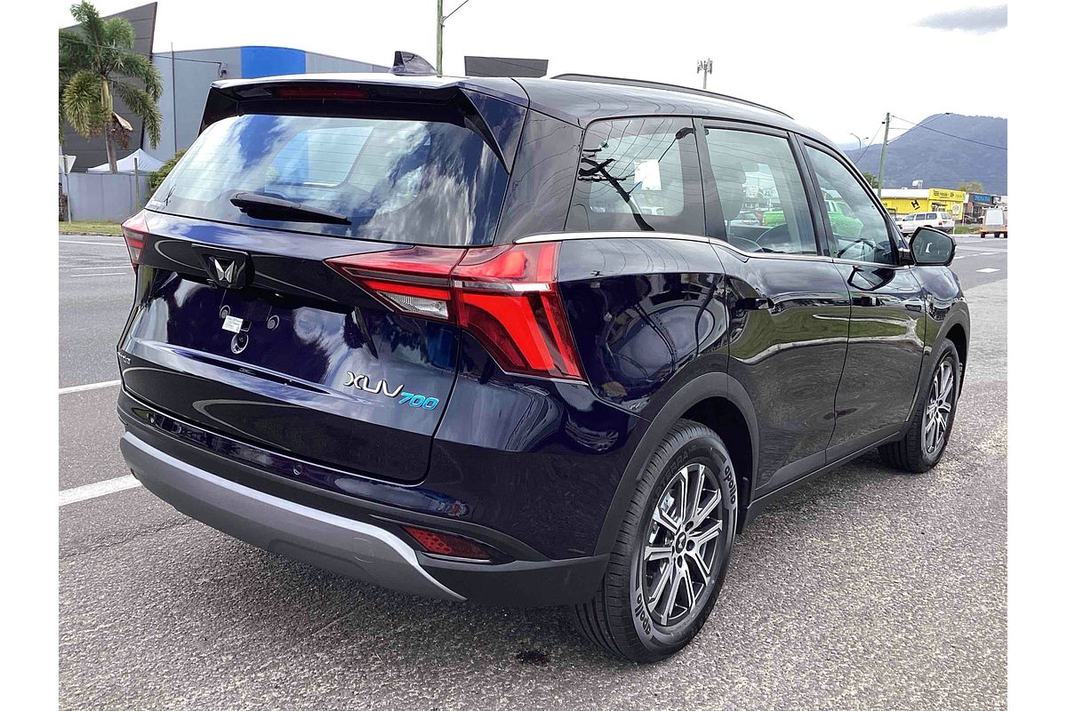 2025 Mahindra XUV700 AX7L