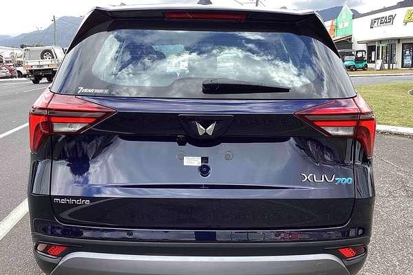 2025 Mahindra XUV700 AX7L