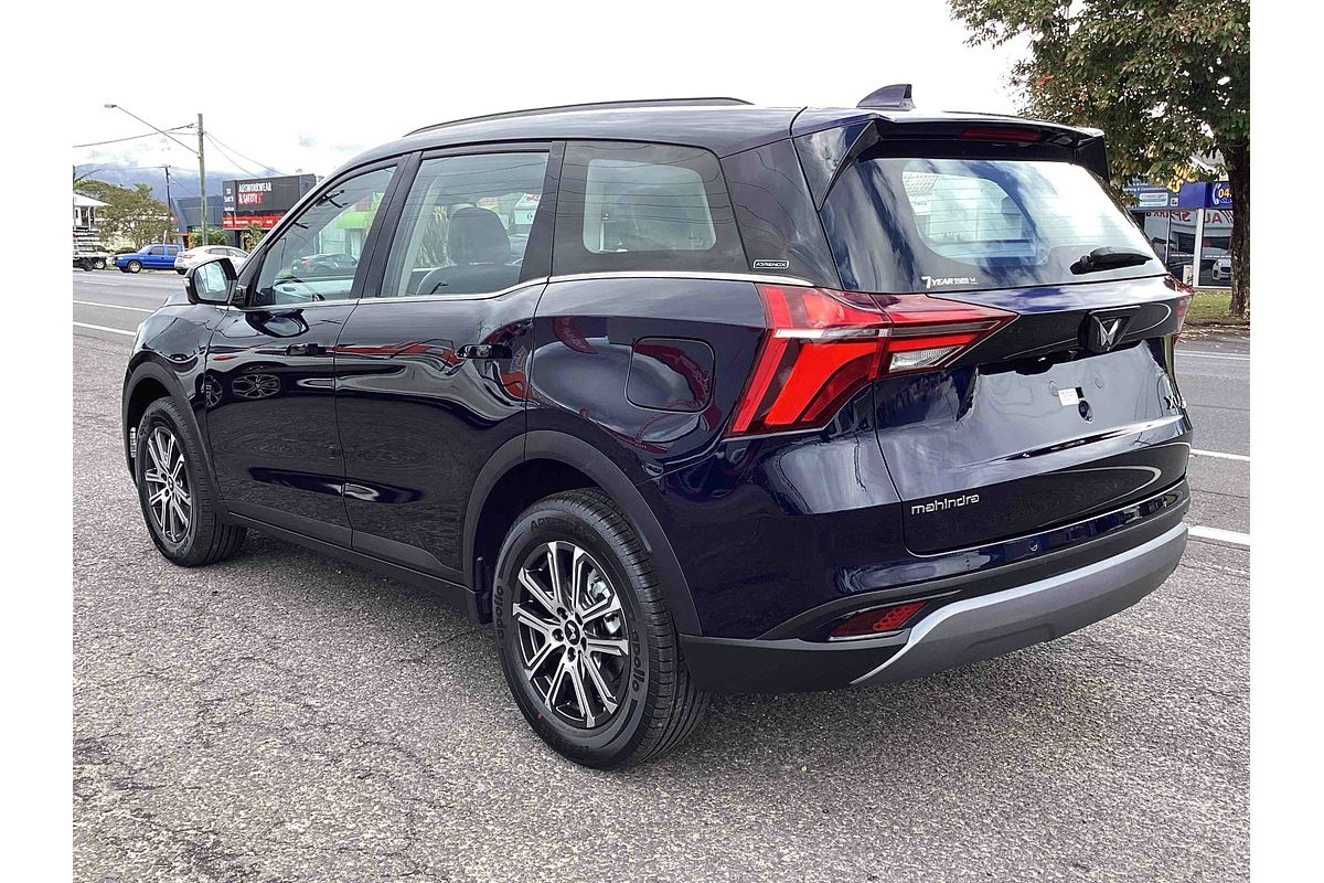 2025 Mahindra XUV700 AX7L