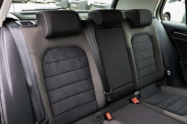 2014 Volkswagen Golf 103TSI Highline 7