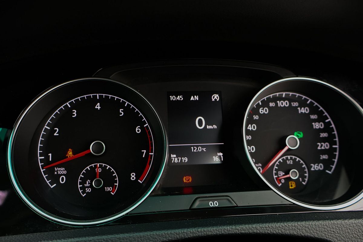 2014 Volkswagen Golf 103TSI Highline 7