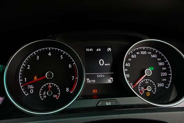 2014 Volkswagen Golf 103TSI Highline 7