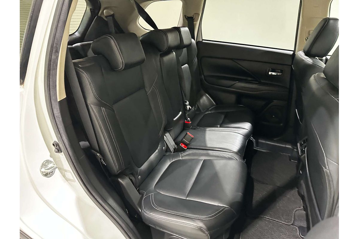 2020 Mitsubishi Outlander Exceed ZL
