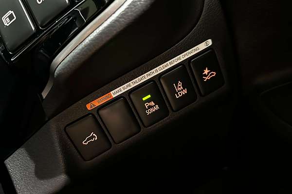 2020 Mitsubishi Outlander Exceed ZL