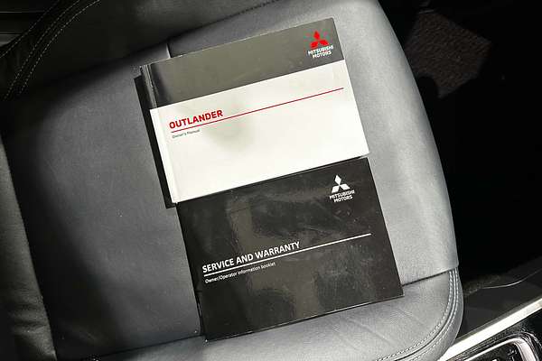 2020 Mitsubishi Outlander Exceed ZL