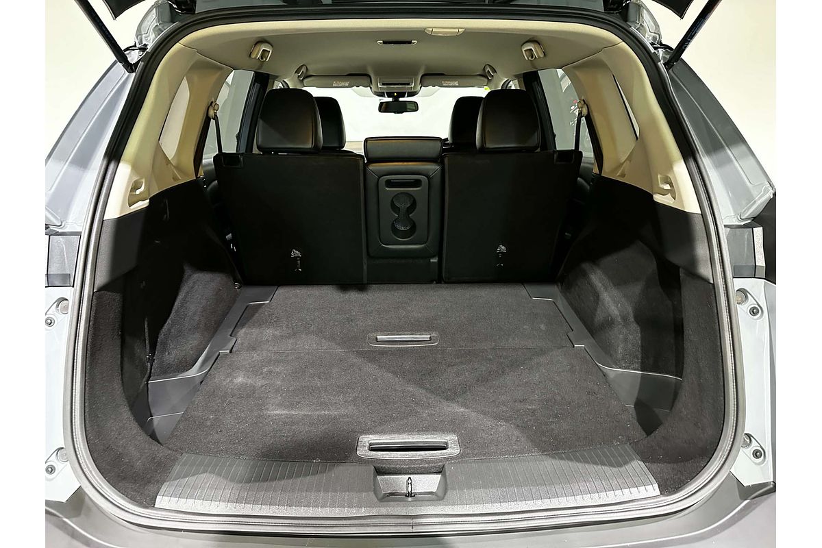 2022 Nissan X-TRAIL ST-L T33