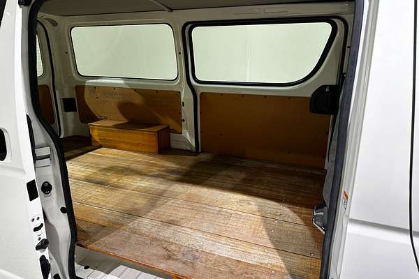 2022 Toyota Hiace GDH201V
