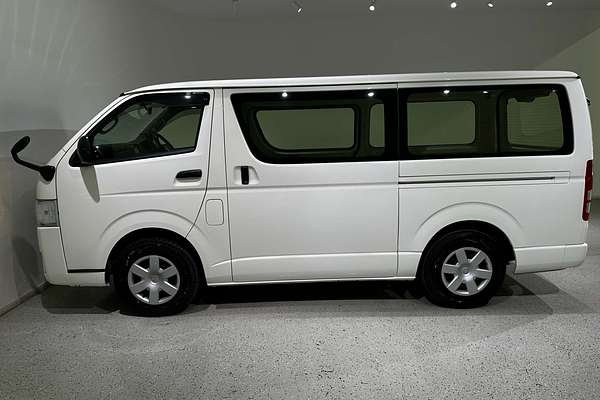 2022 Toyota Hiace GDH201V