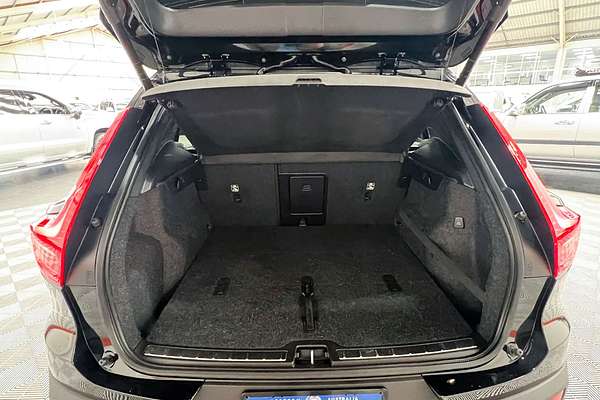 2020 Volvo XC40 T5 R-Design