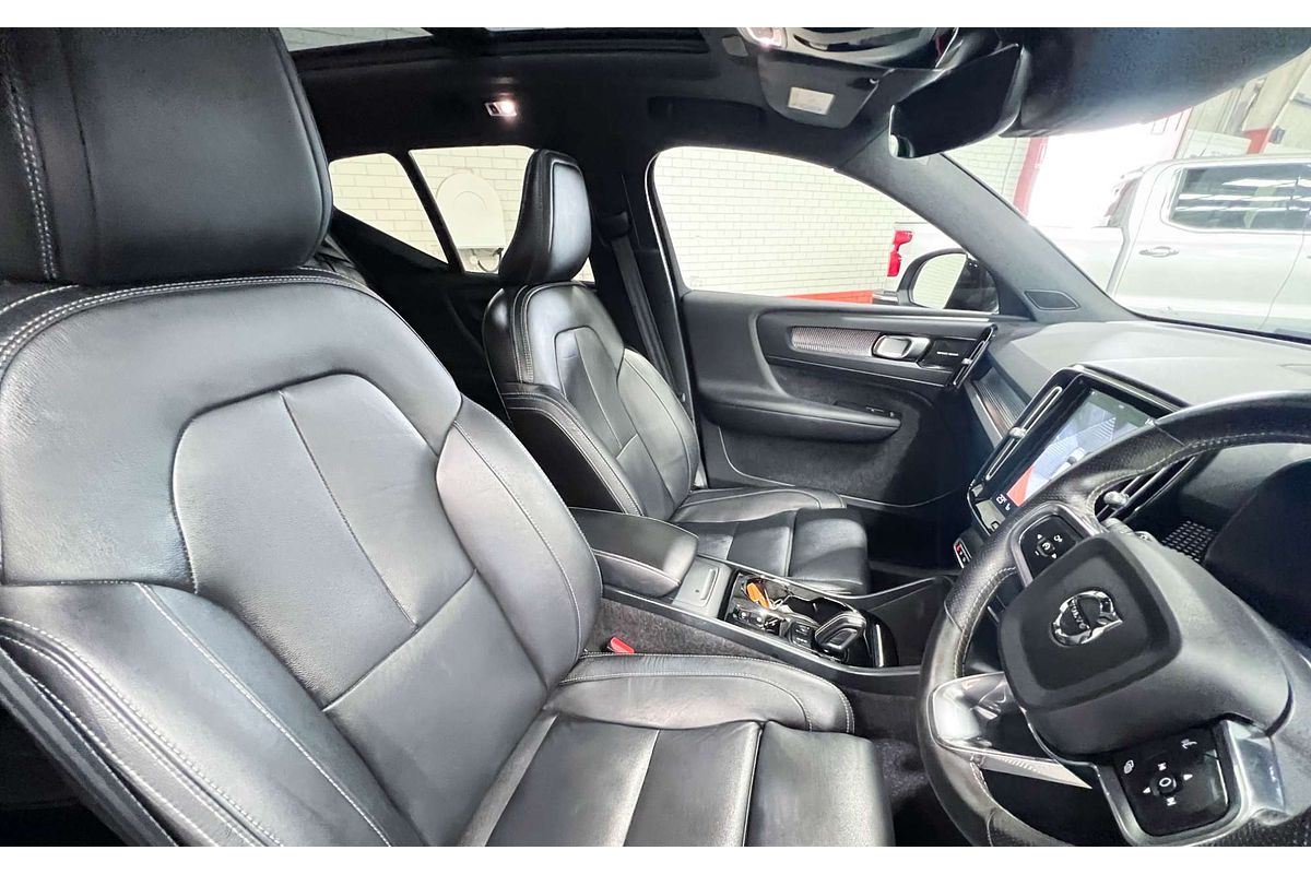 2020 Volvo XC40 T5 R-Design
