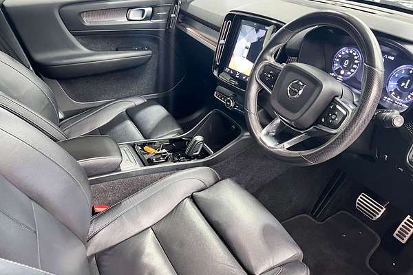 2020 Volvo XC40 T5 R-Design