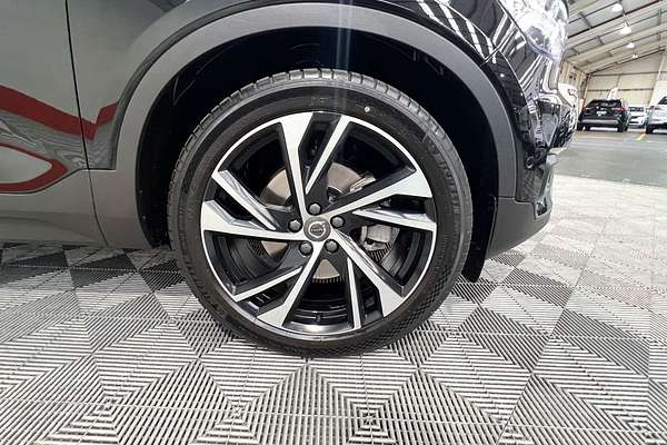 2020 Volvo XC40 T5 R-Design