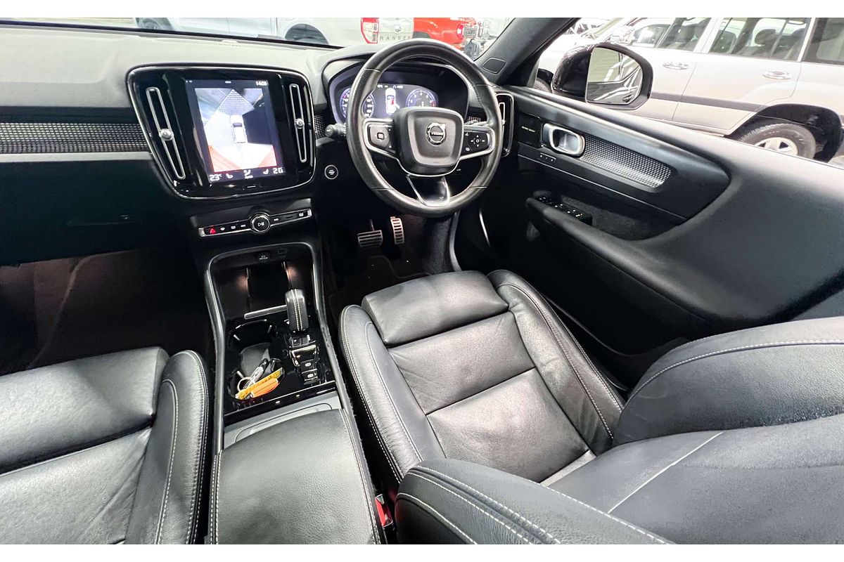 2020 Volvo XC40 T5 R-Design