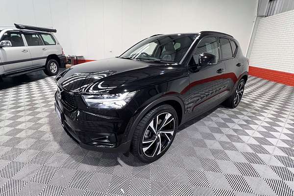2020 Volvo XC40 T5 R-Design
