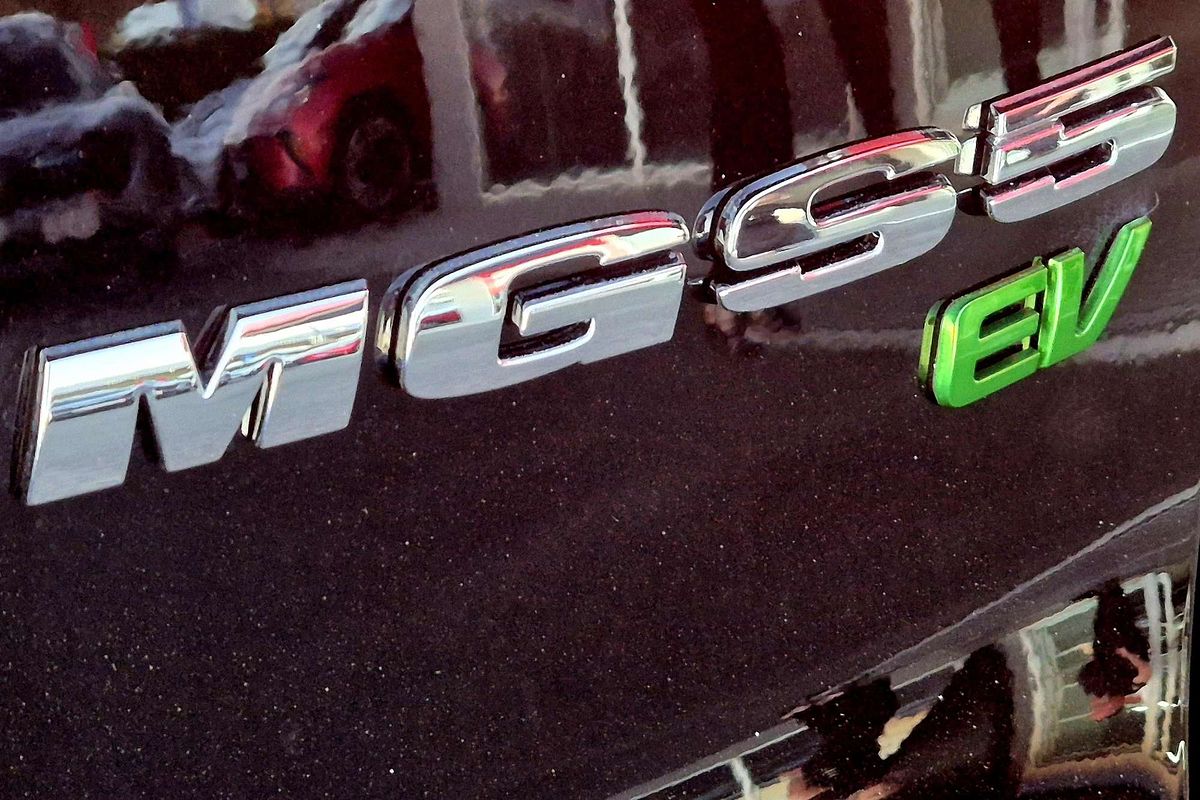 2025 MG MGS5 EV Essence 62 ZS3EM