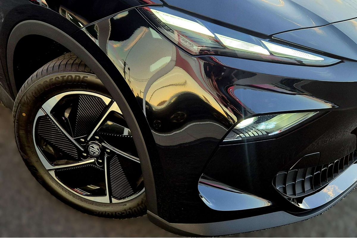2025 MG MGS5 EV Essence 62 ZS3EM