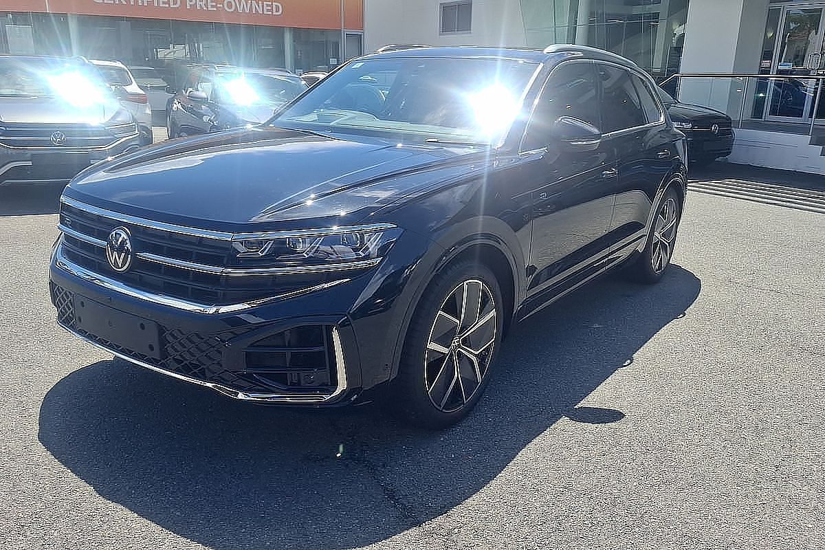 2024 Volkswagen Touareg 210TDI R-Line RC