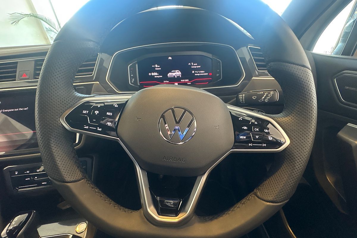 2024 Volkswagen Tiguan Wolfsburg Edition Allspace 5N
