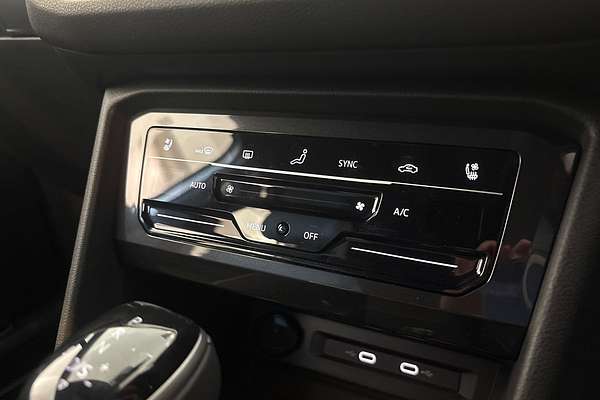2024 Volkswagen Tiguan Wolfsburg Edition Allspace 5N
