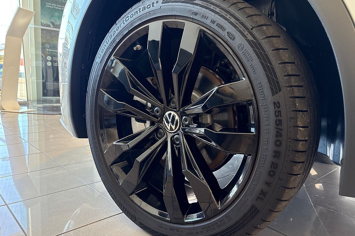 2024 Volkswagen Tiguan Wolfsburg Edition Allspace 5N
