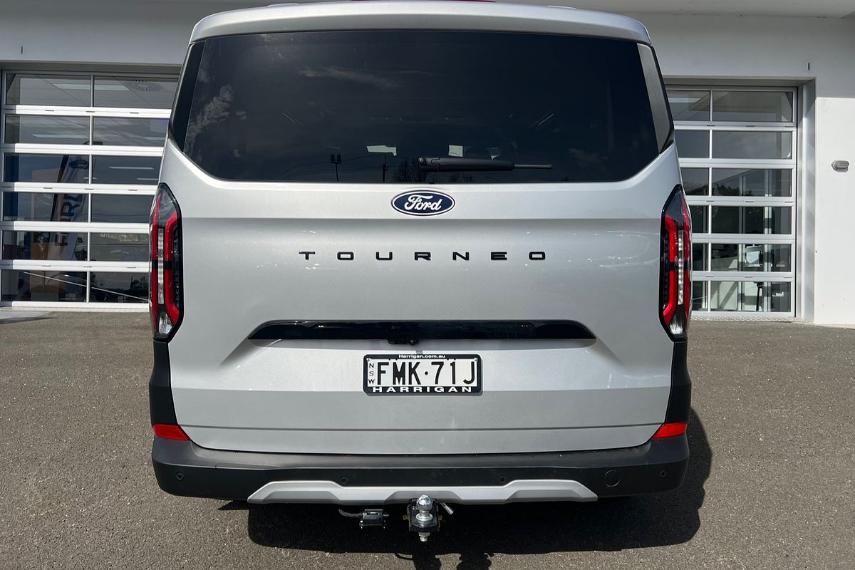 2024 Ford Tourneo Active AV SWB
