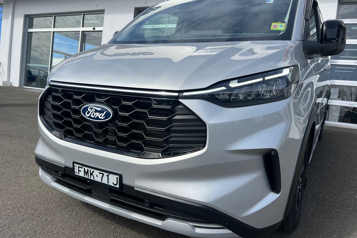 2024 Ford Tourneo Active AV SWB