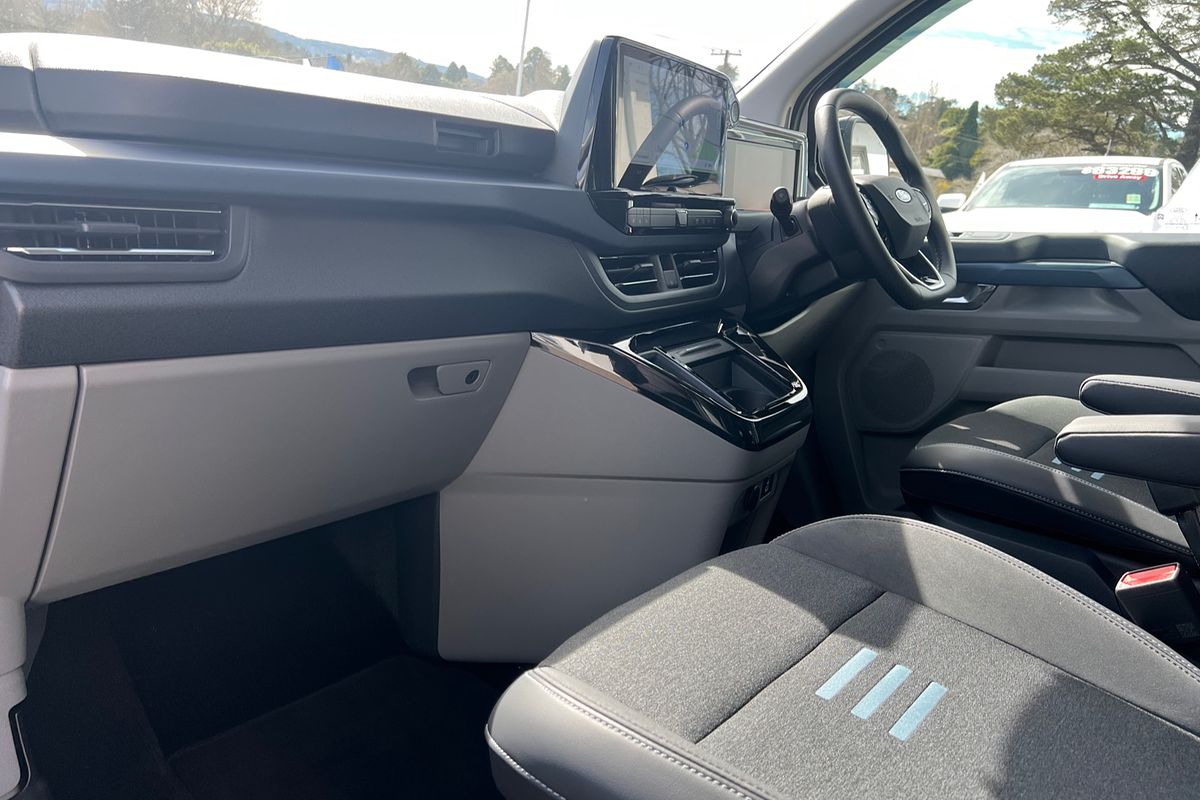 2024 Ford Tourneo Active AV SWB