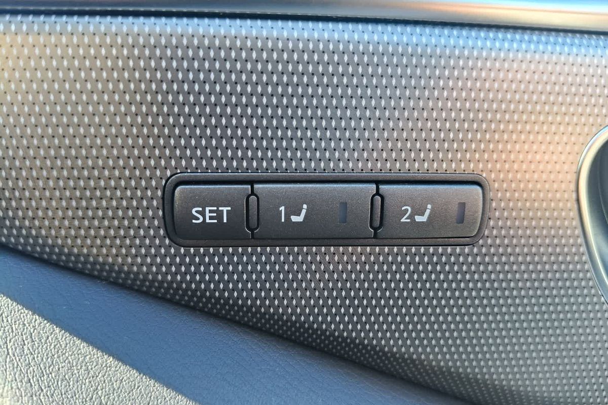 2016 INFINITI Q50 S V37