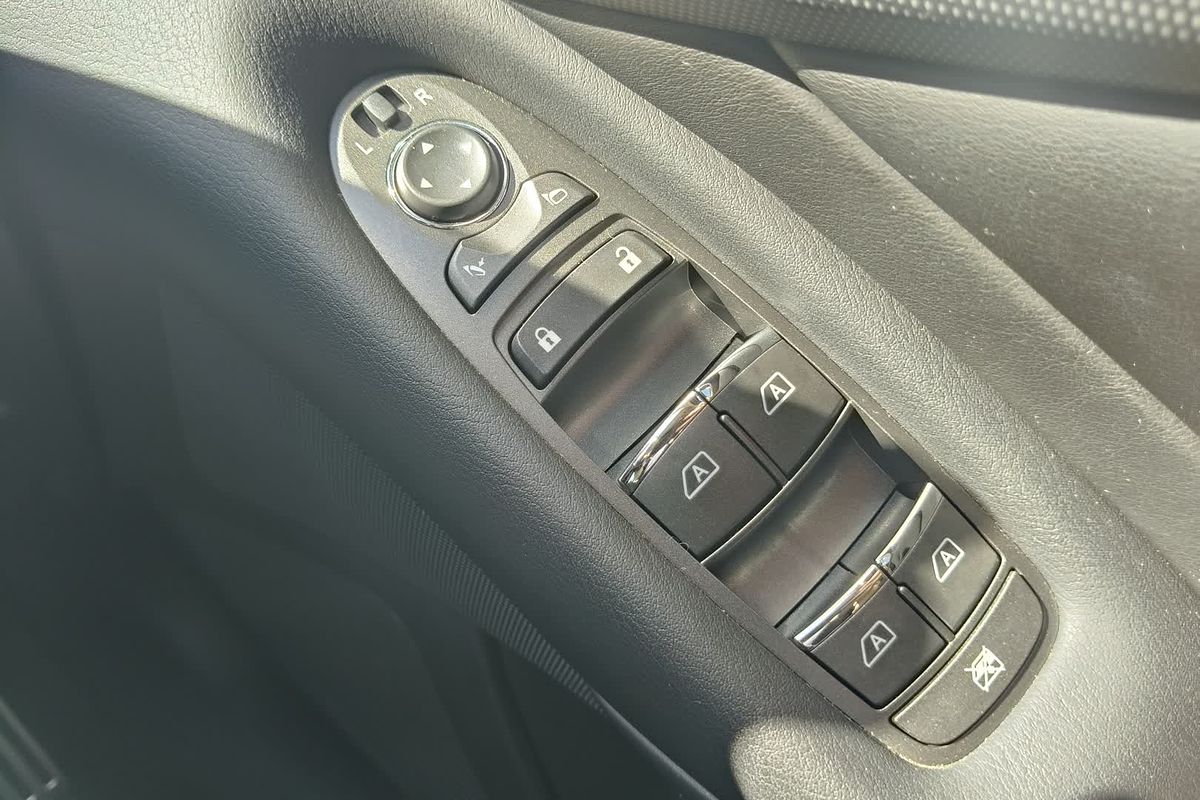2016 INFINITI Q50 S V37