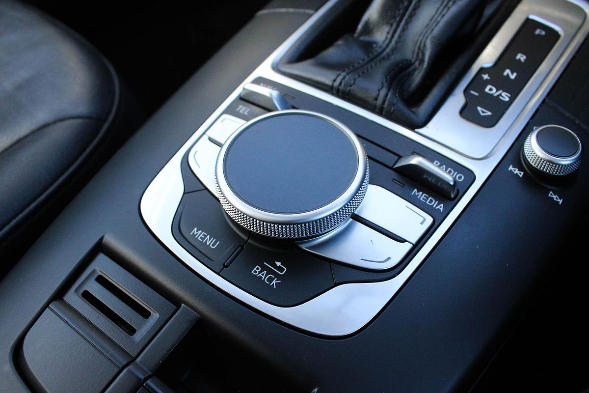 2014 Audi A3 Attraction 8V