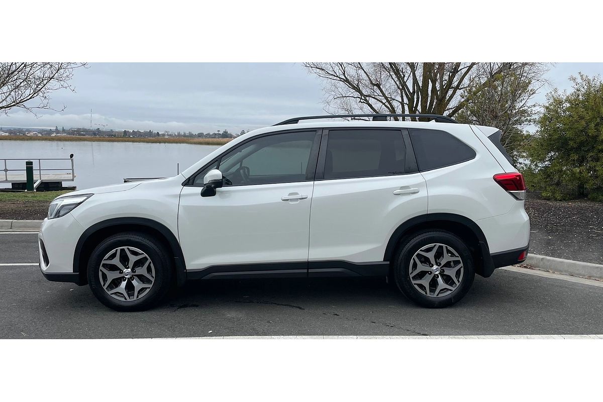 2022 Subaru Forester 2.5i S5