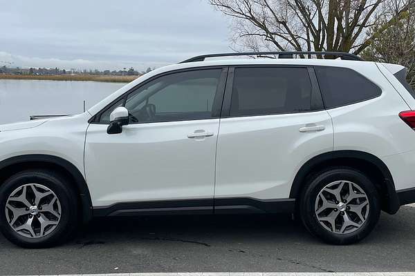 2022 Subaru Forester 2.5i S5