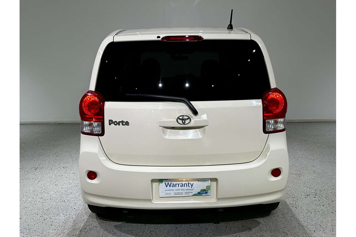 2015 Toyota Porte (No Badge) NSP141