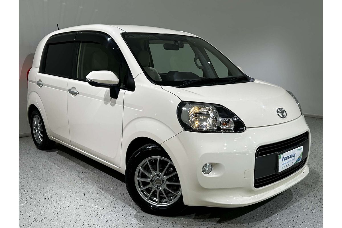 2015 Toyota Porte (No Badge) NSP141