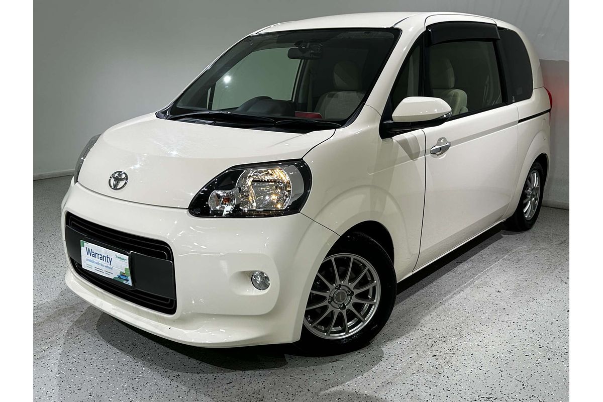 2015 Toyota Porte (No Badge) NSP141