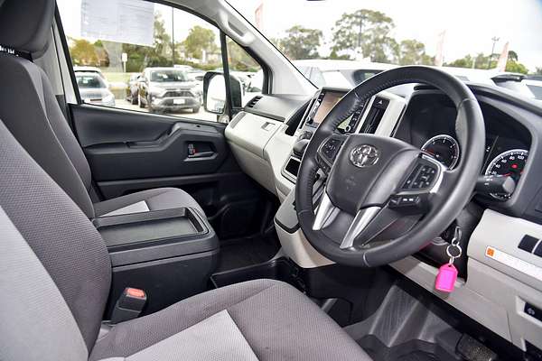 2022 Toyota Hiace GDH300R