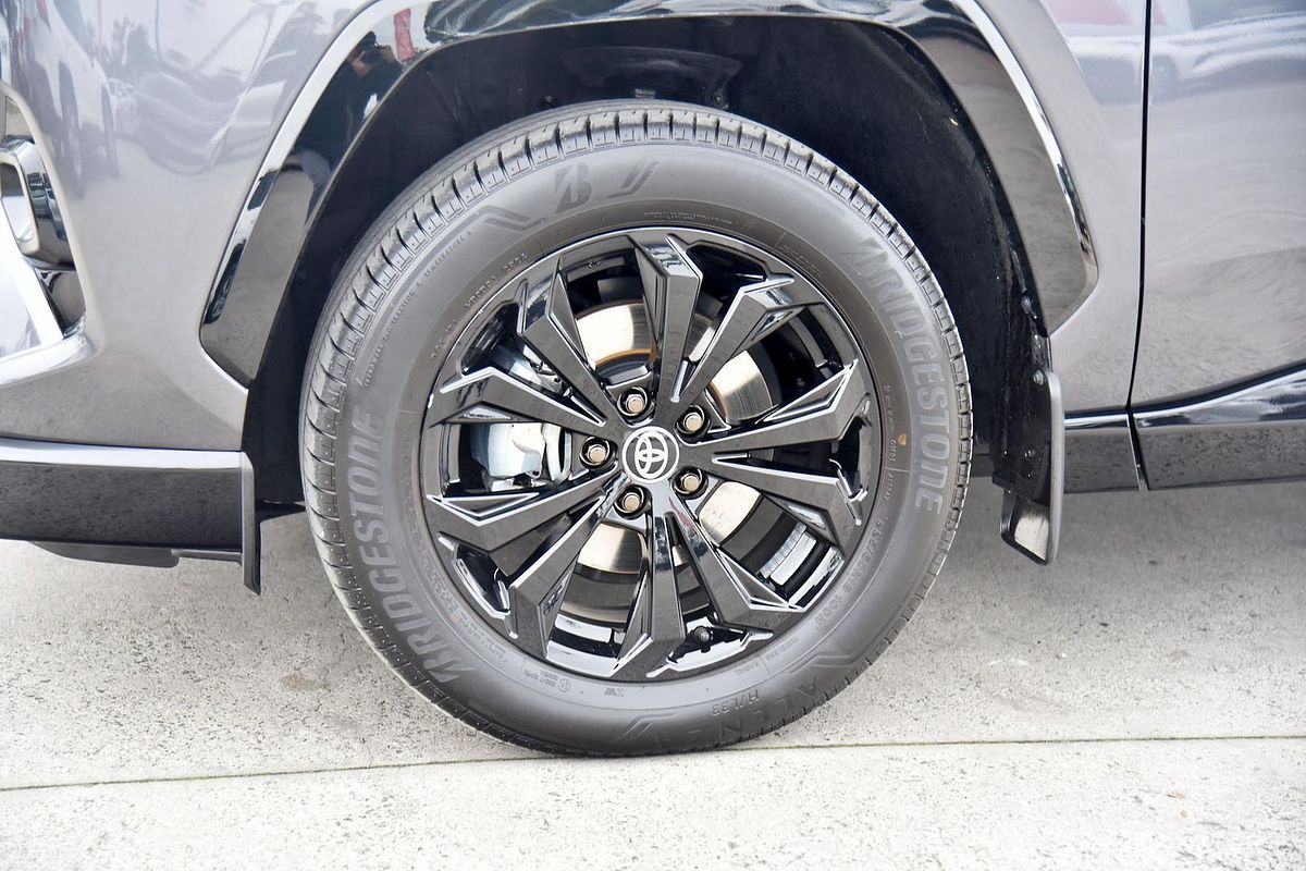 2024 Toyota RAV4 XSE AXAH52R