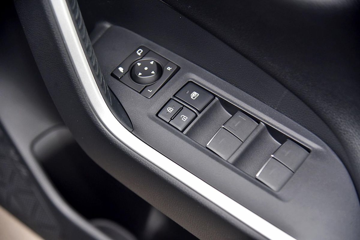 2024 Toyota RAV4 XSE AXAH52R