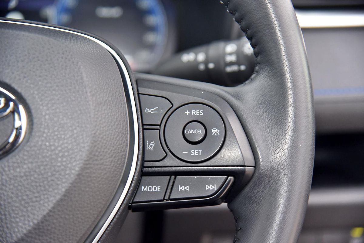 2024 Toyota RAV4 XSE AXAH52R
