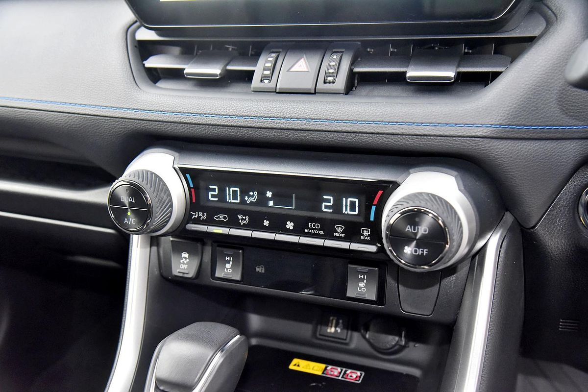 2024 Toyota RAV4 XSE AXAH52R