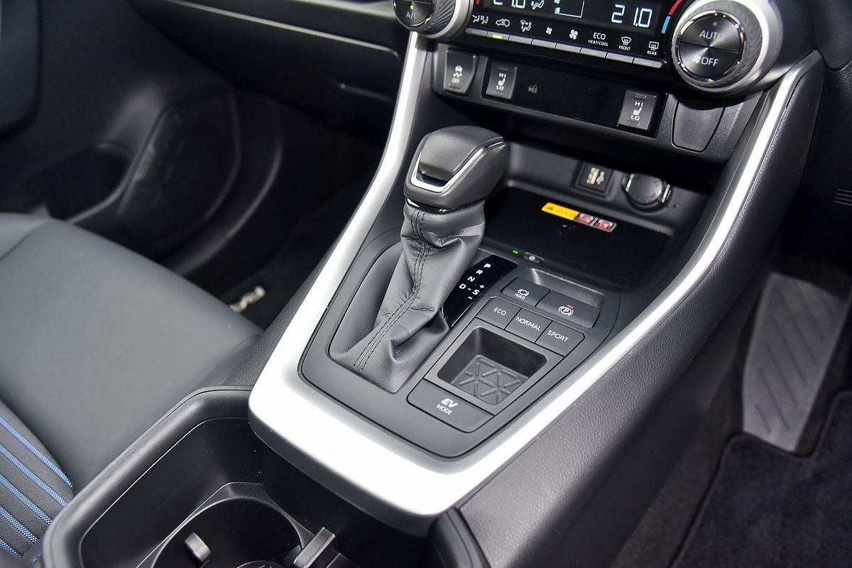 2024 Toyota RAV4 XSE AXAH52R