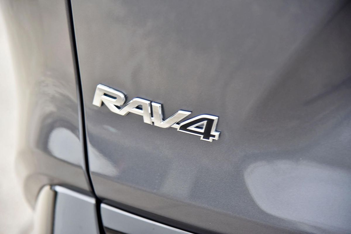 2024 Toyota RAV4 XSE AXAH52R