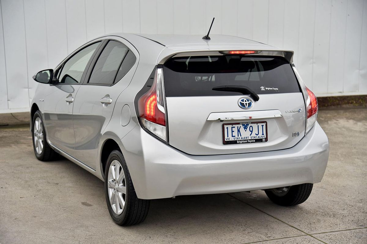 2015 Toyota Prius C i-Tech NHP10R