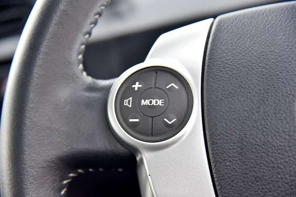 2015 Toyota Prius C i-Tech NHP10R