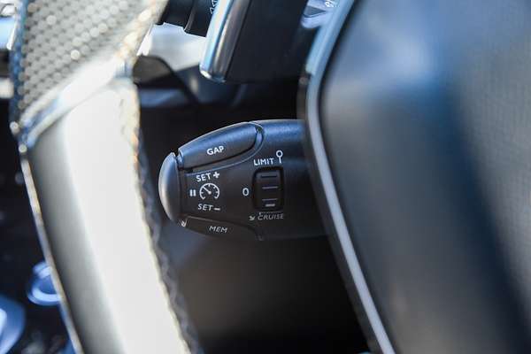 2018 Peugeot 3008 GT P84