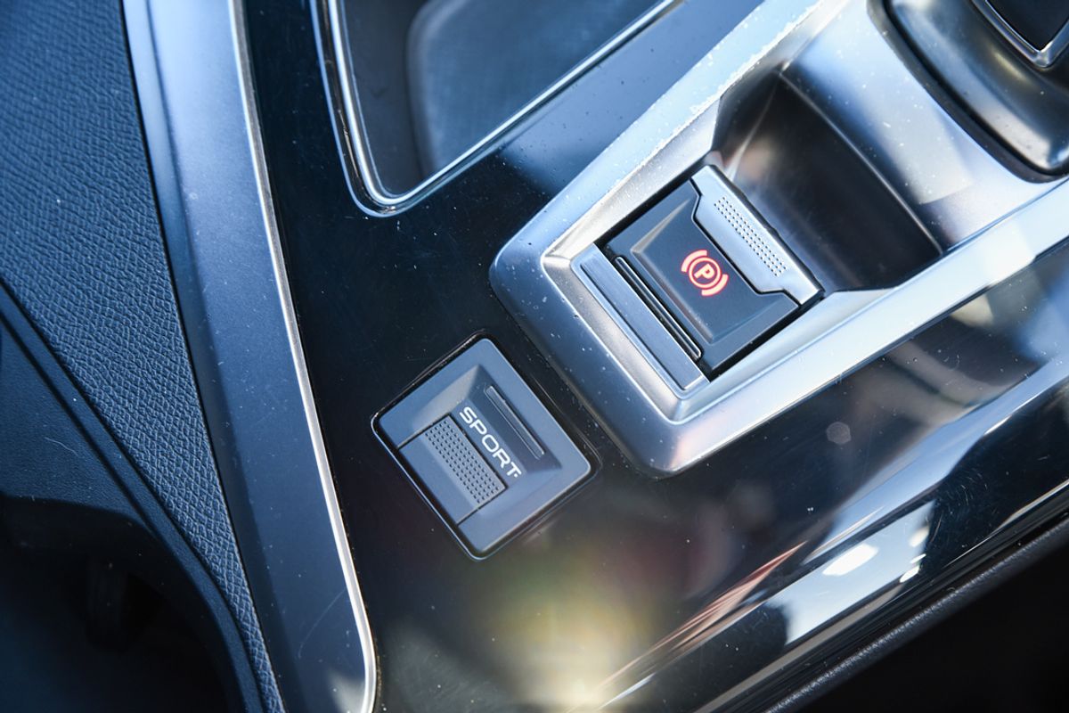 2018 Peugeot 3008 GT P84