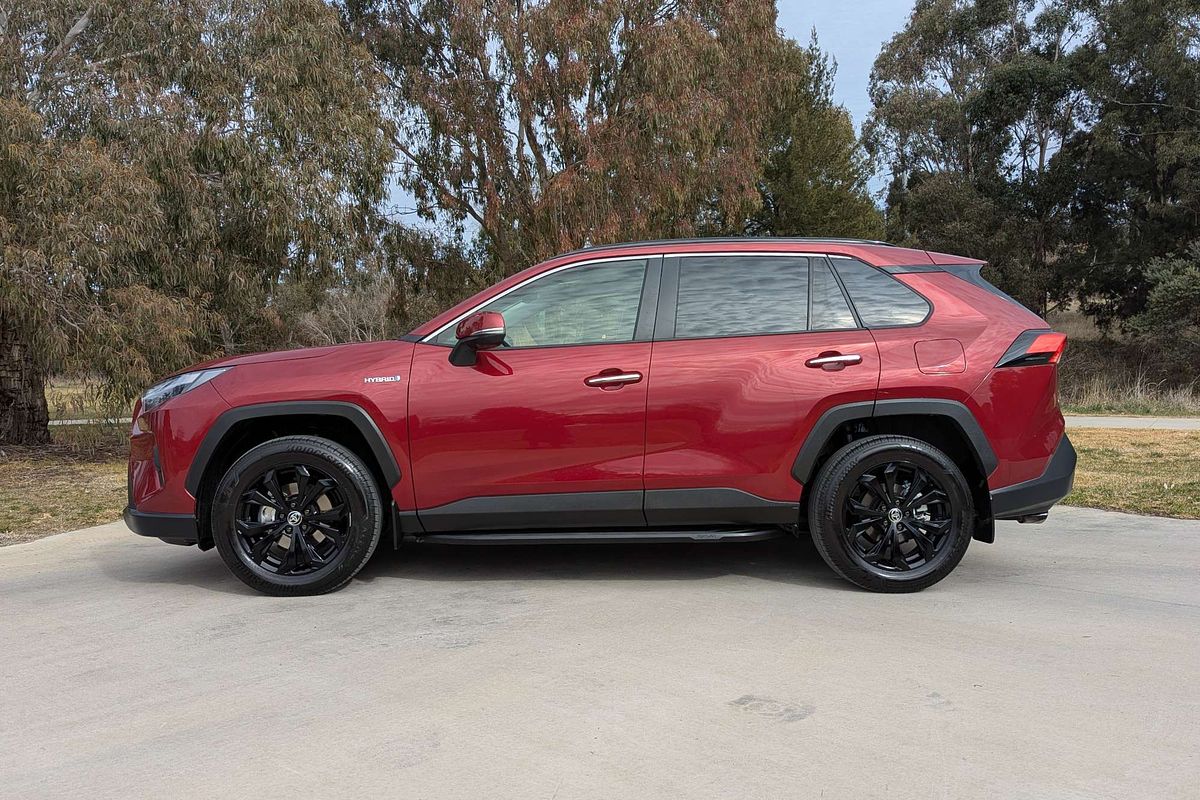 2022 Toyota RAV4 Cruiser AXAH54R