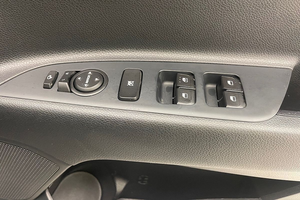 2023 Kia Stonic Sport YB