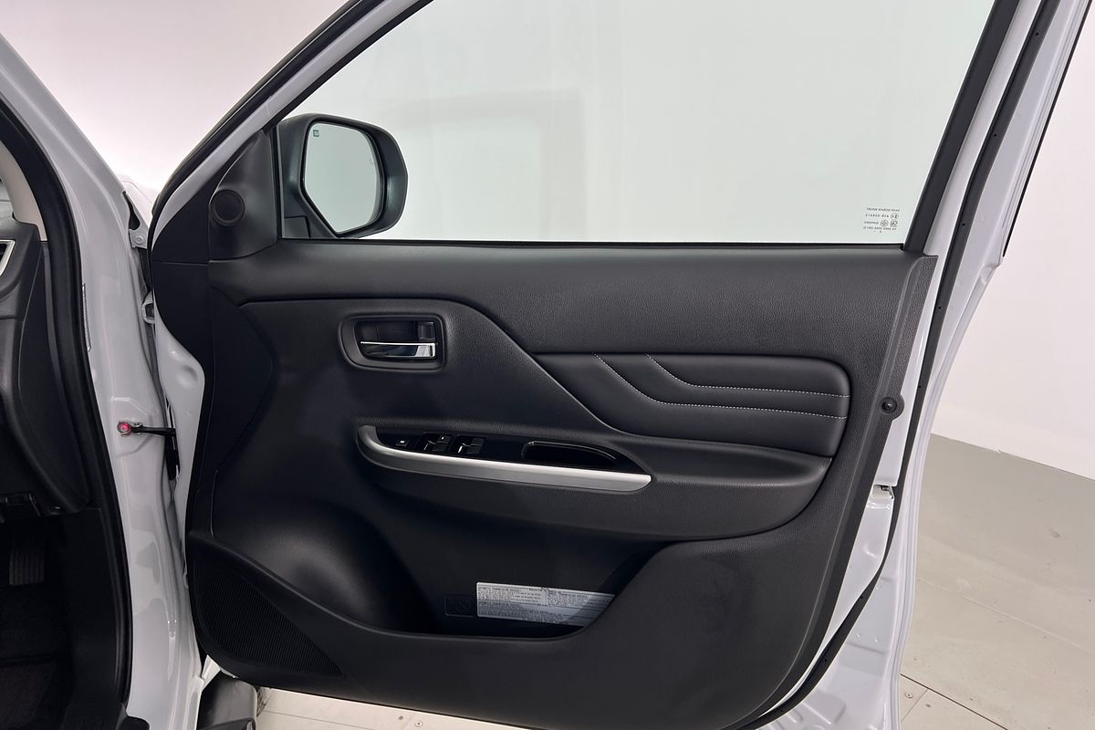 2023 Mitsubishi Triton GLS MR 4X4