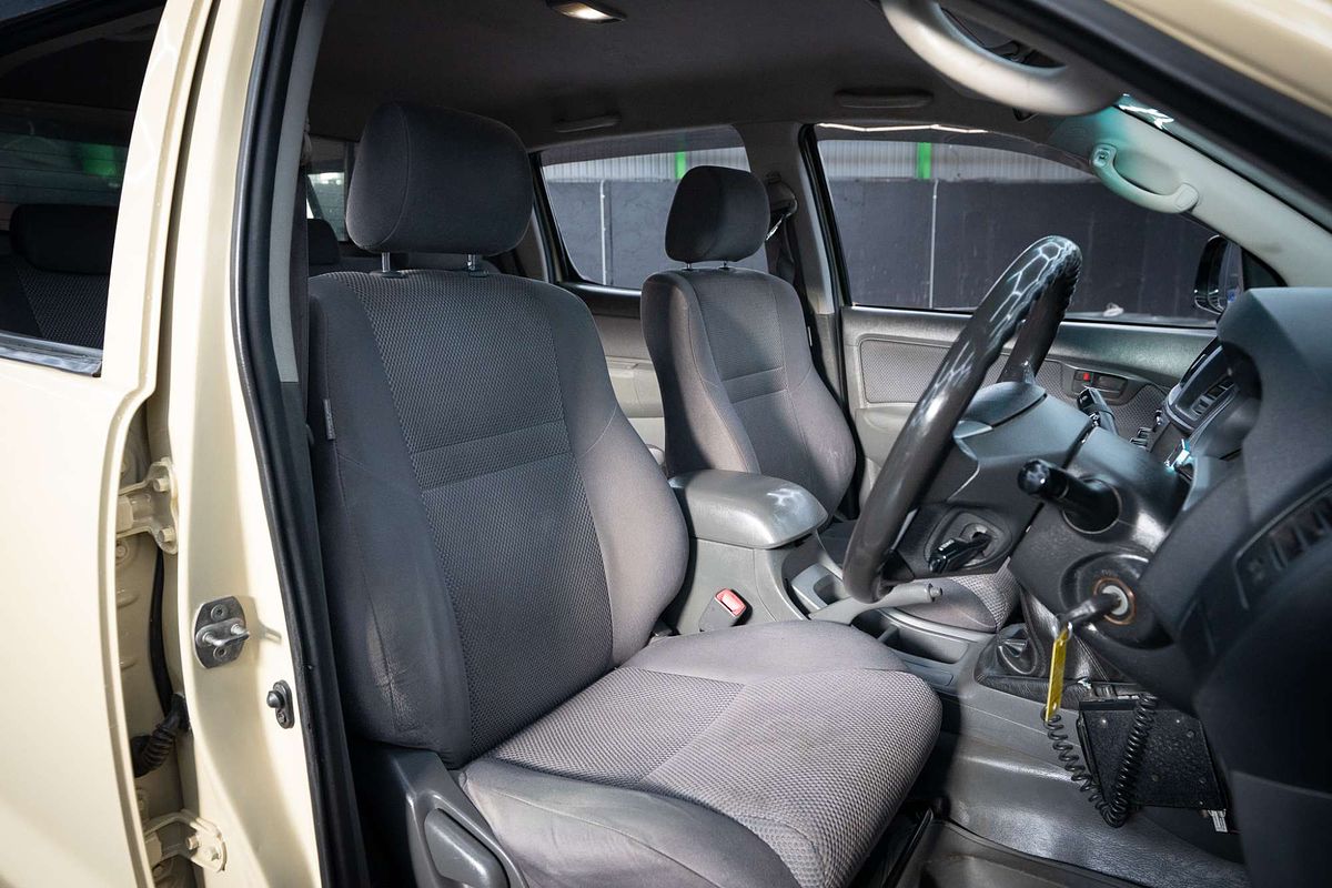 2013 Toyota Hilux SR KUN26R 4X4
